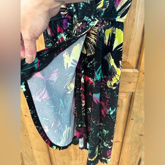 BCBG MaxAzria Tropical Sleeveless Dress - Size XS Worn Once - Picture 10 of 12